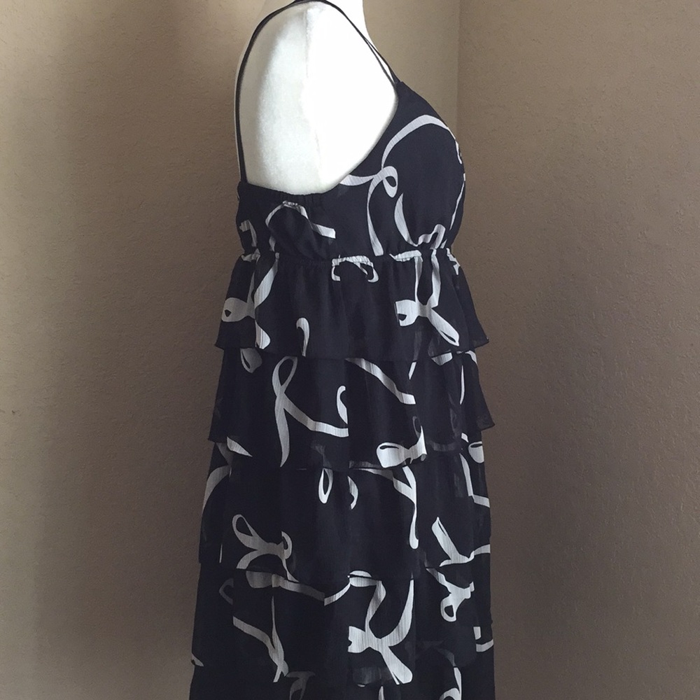 Old Navy Ruffle Dress - Picture 2 of 8